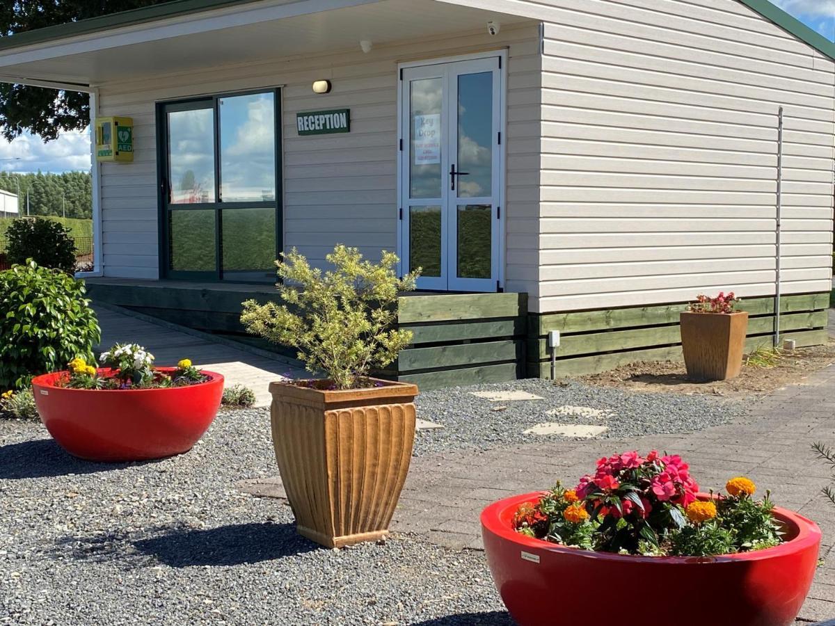 Otorohanga Kiwi Holiday Park Exterior photo