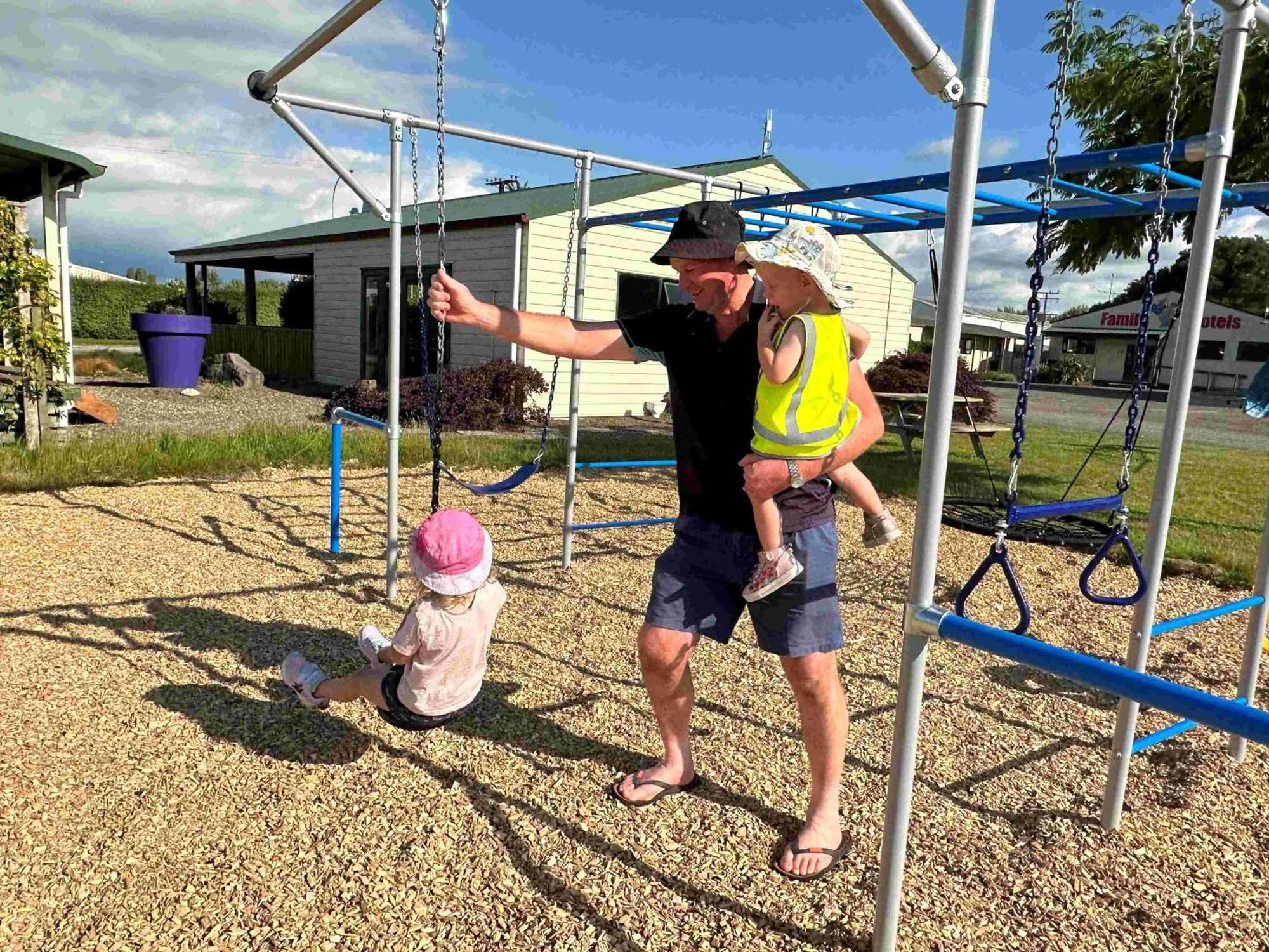 Otorohanga Kiwi Holiday Park Exterior photo